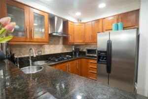 5906 Etiwanda Ave, Tarzana
