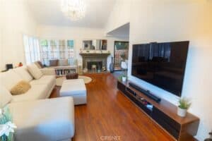 5906 Etiwanda Ave, Tarzana