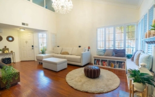 5906 Etiwanda # 1 Tarzana CA 91356 - Living Room