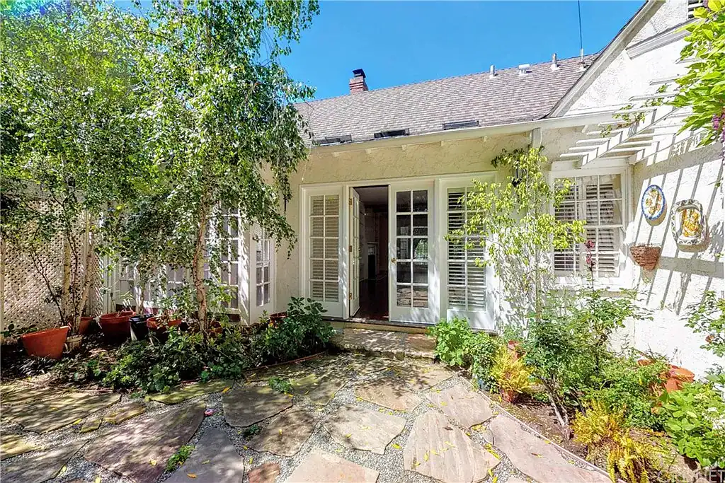 1542 N Beverly Dr, Beverly Hills, CA 90210
