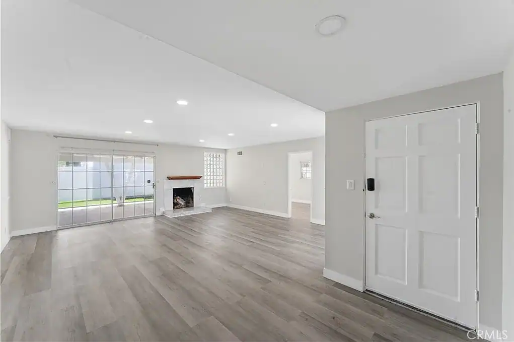 16550 Kalisher St, Granada Hills