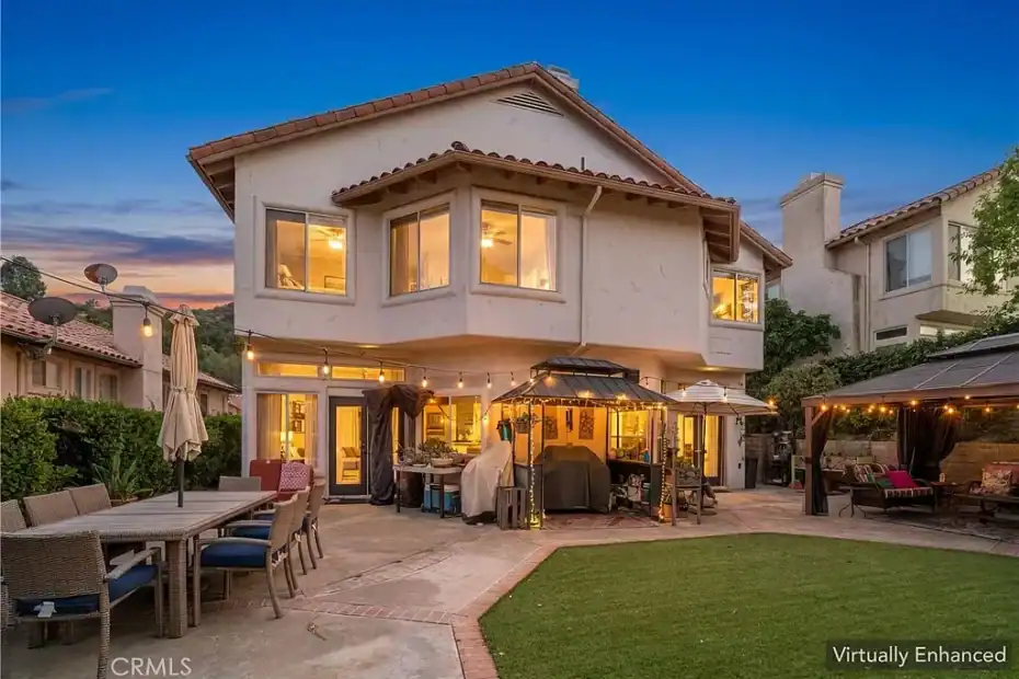 24515 Ebelden Ave, Santa Clarita