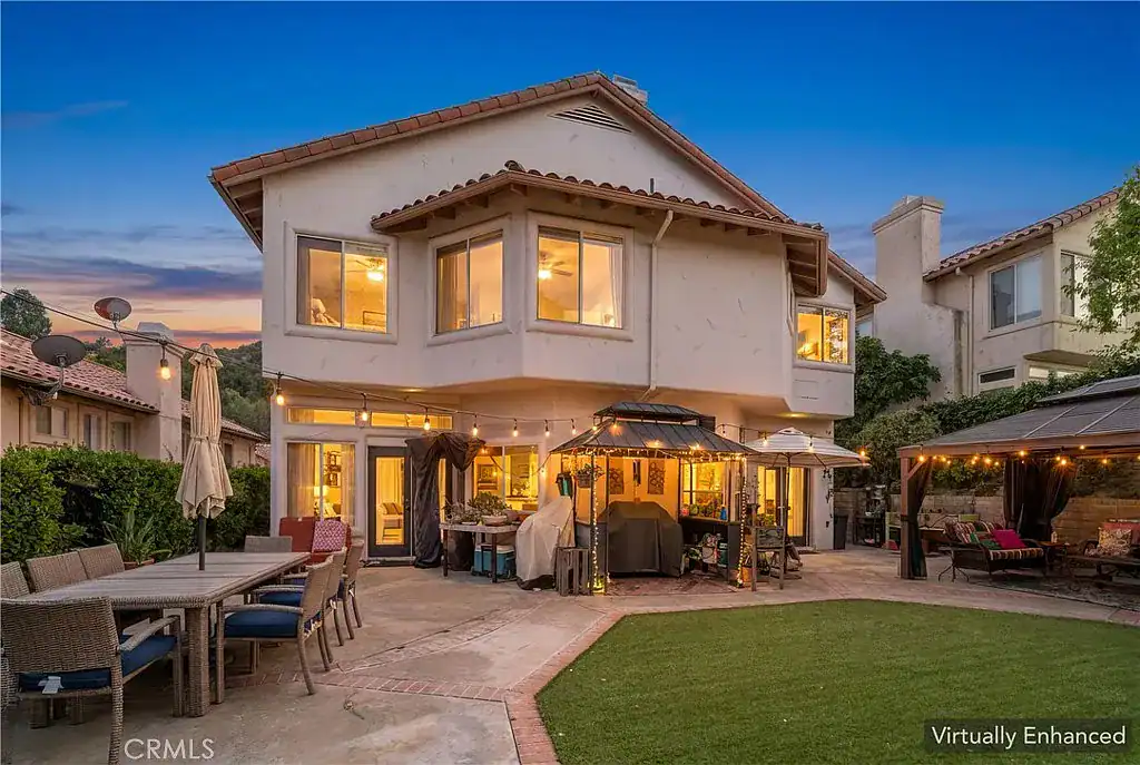 24515 Ebelden Ave, Santa Clarita