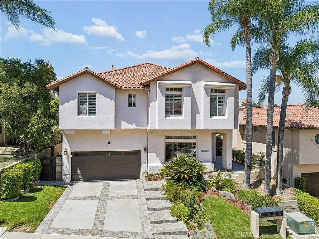 24515 Ebelden Ave, Santa Clarita