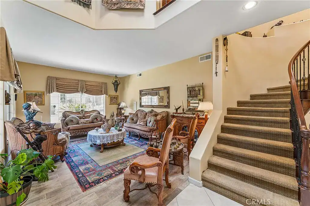 24515 Ebelden Ave, Santa Clarita